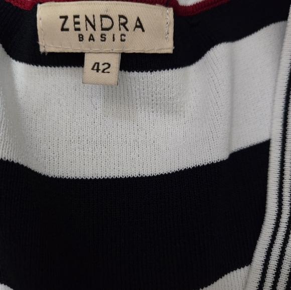 Zendra Nautical Navy and White V Neck Butoned Cardigan Sweater. Size 42/ Medoum - Picture 8 of 11